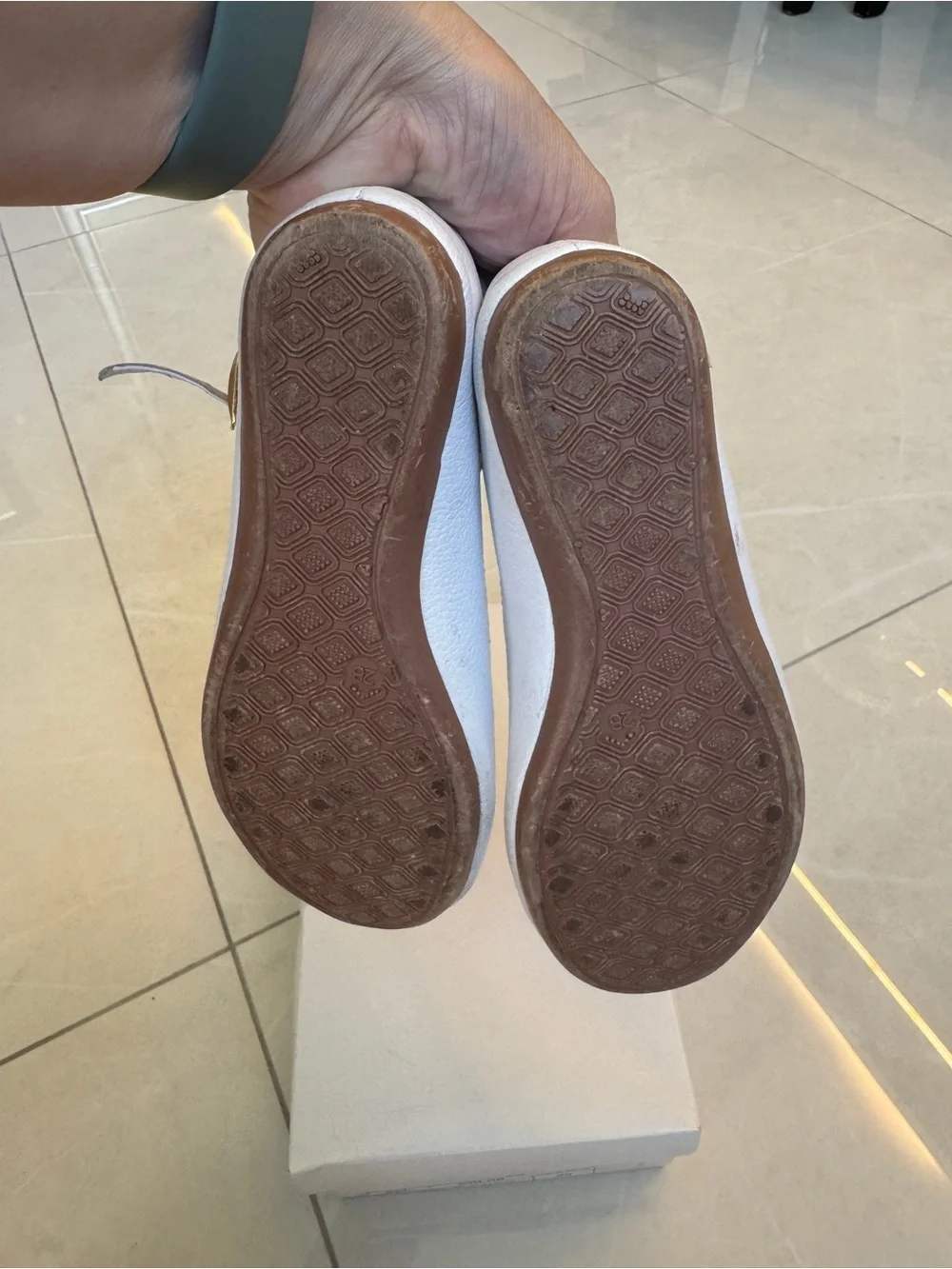 Beatriz Rueda Girl’s T-strap Mary Jane shoes